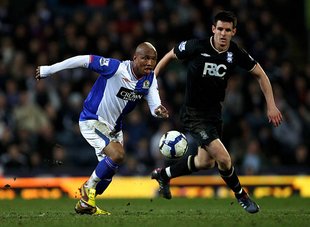 队的防线吃 队的防线吃